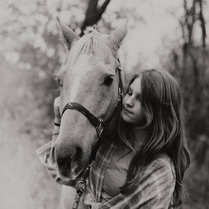 Meet your Posher, Evangeline